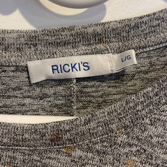 Top - Picture 2 of 3